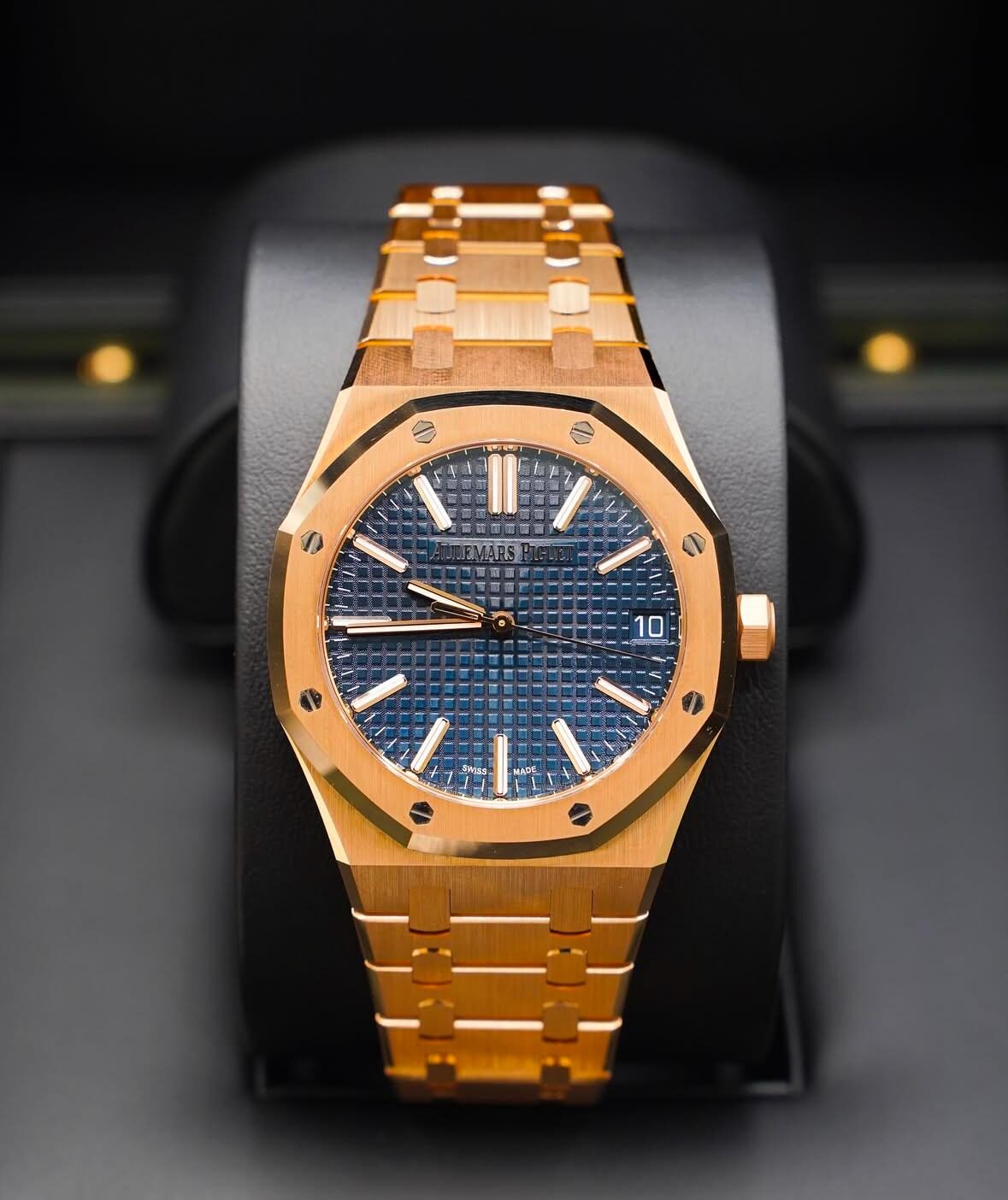 Audemars Piguet Royal Oak — Or, cadran bleu